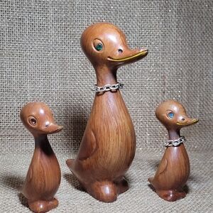 Vintage MCM Faux Bois Rhinestone Eyes Duck Set Of 3 Chain Collar Wood Look Retro